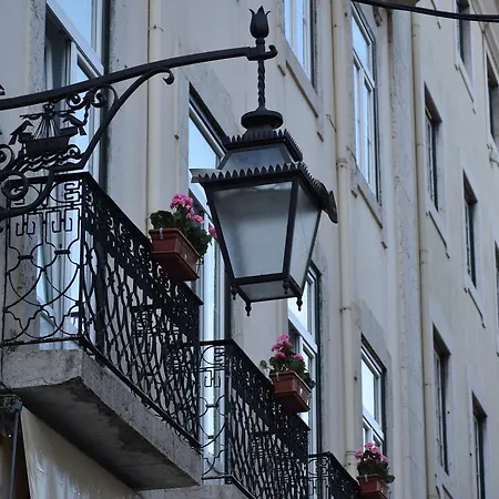 Dream Chiado Apartments-2